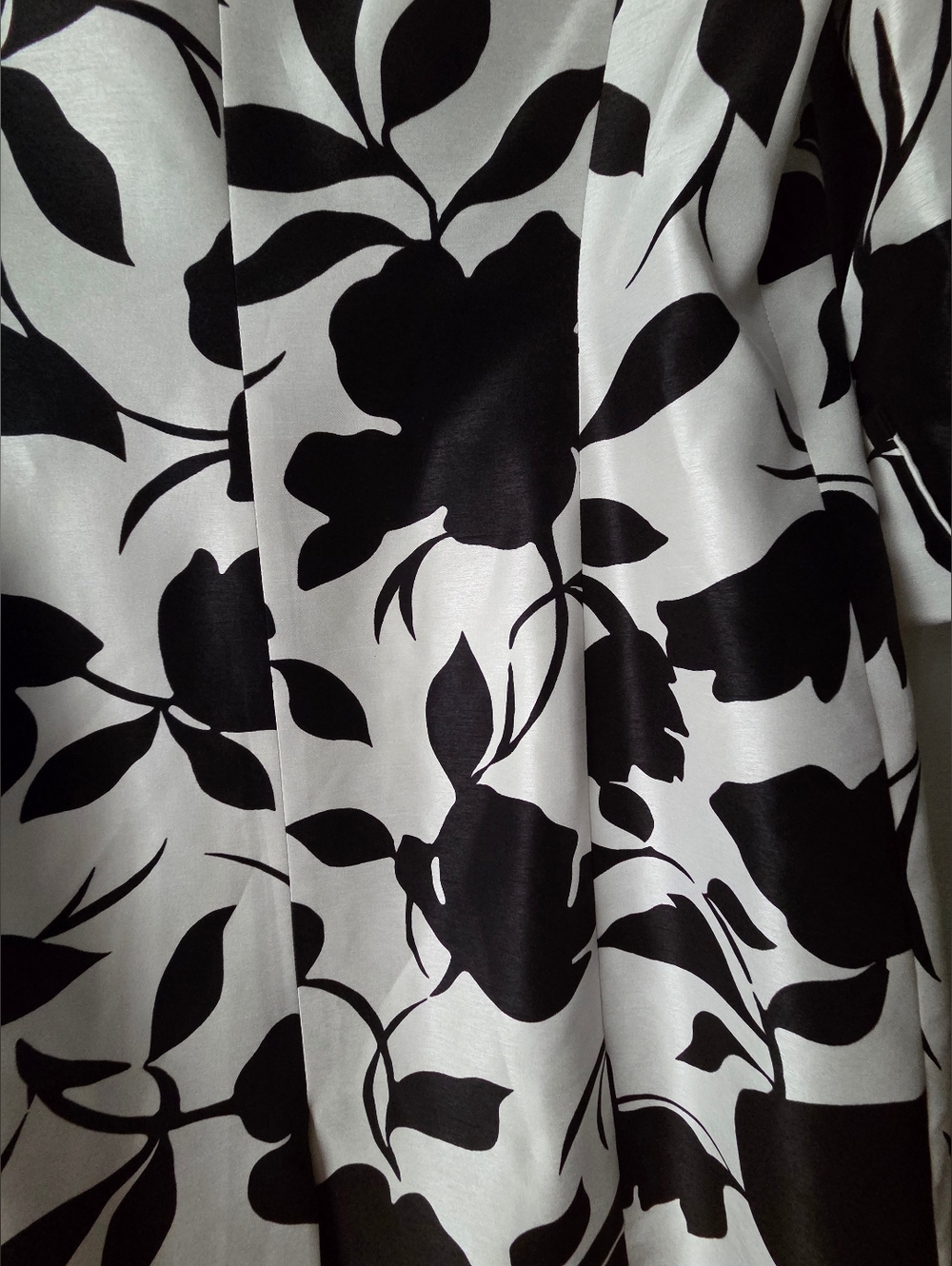 NWOT Le Suit Black and Off White Floral Long Coat Size 14 - Picture 8 of 16